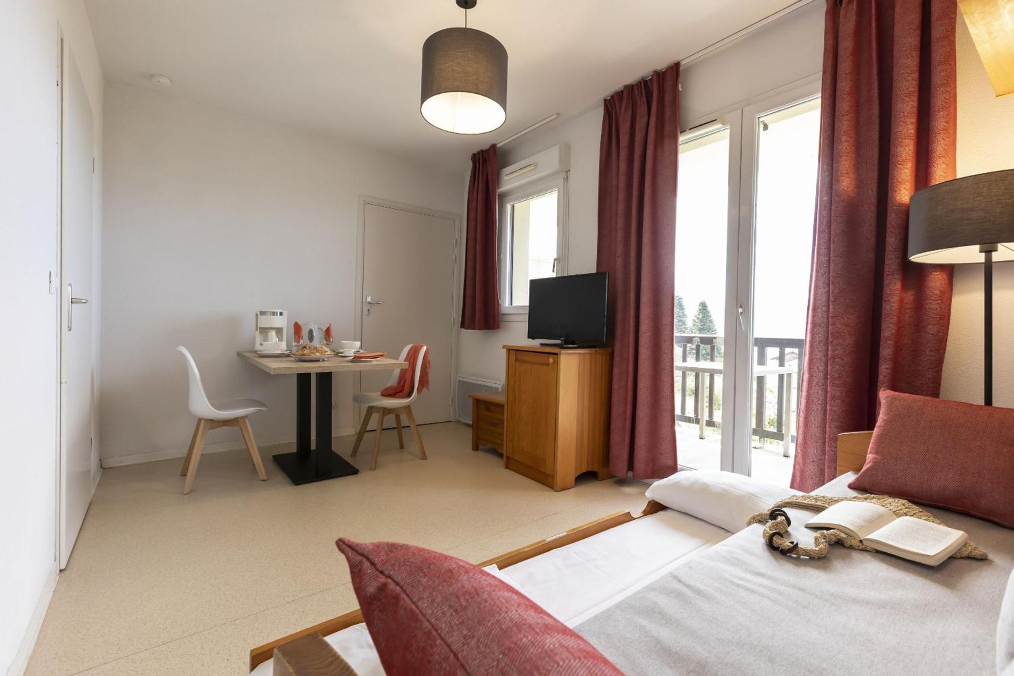 Residence Odalys Mille Soleils Font-Romeu-Odeillo-Via Екстериор снимка