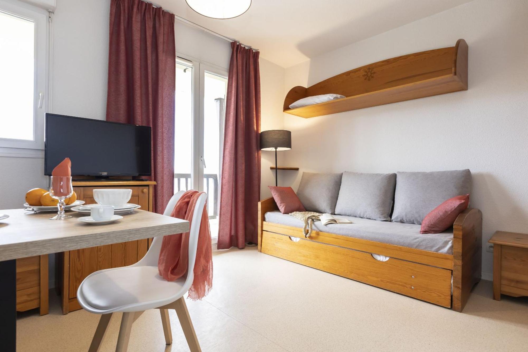 Residence Odalys Mille Soleils Font-Romeu-Odeillo-Via Екстериор снимка