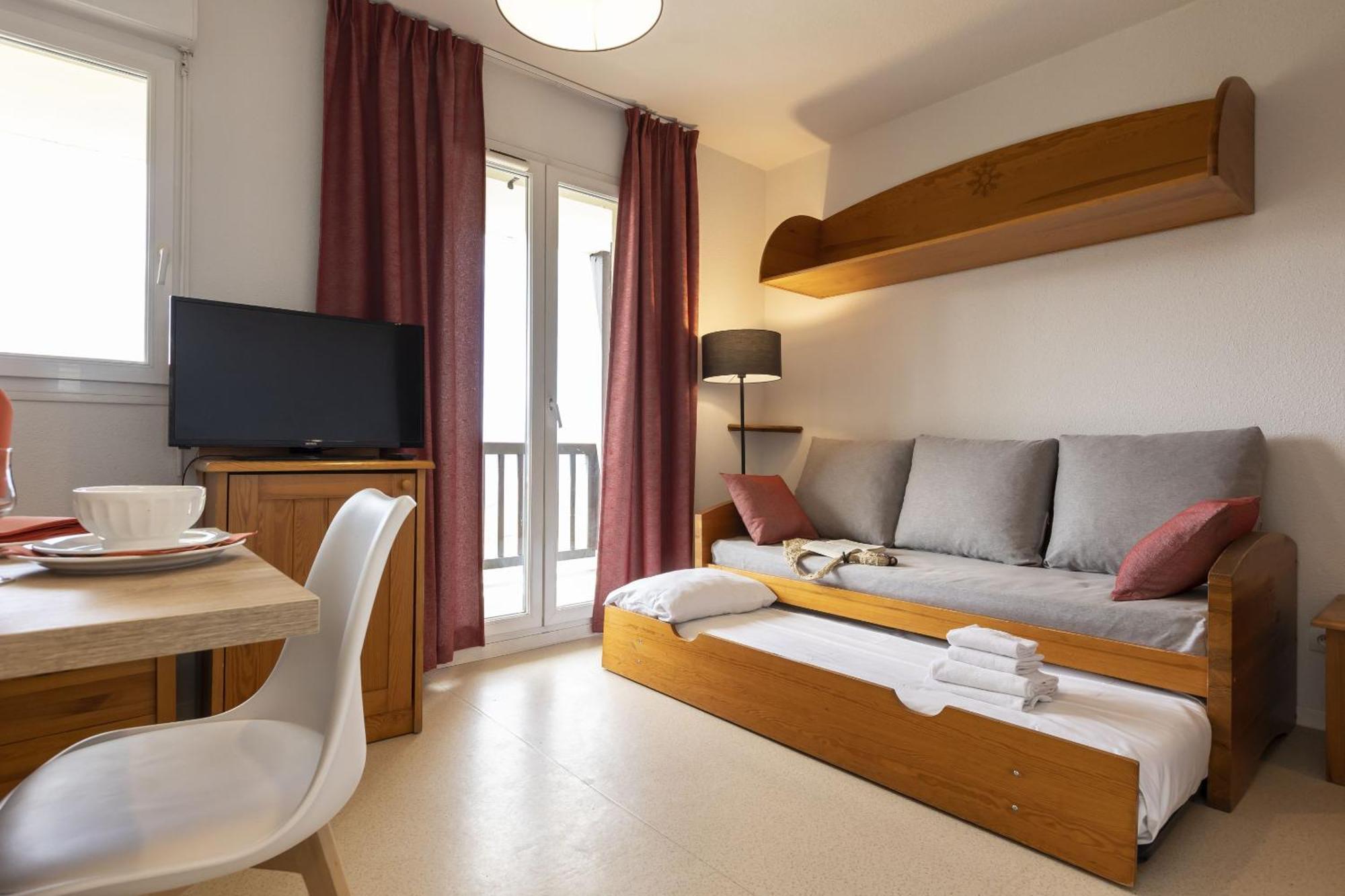 Residence Odalys Mille Soleils Font-Romeu-Odeillo-Via Екстериор снимка