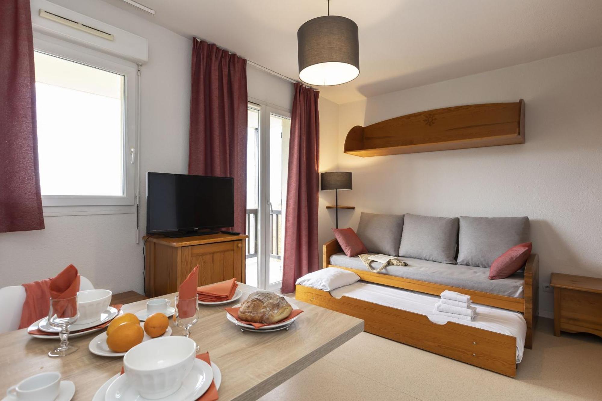 Residence Odalys Mille Soleils Font-Romeu-Odeillo-Via Екстериор снимка